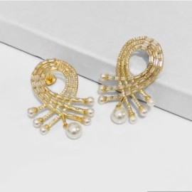 Aretes brillantes de perla chapa de oro 18k