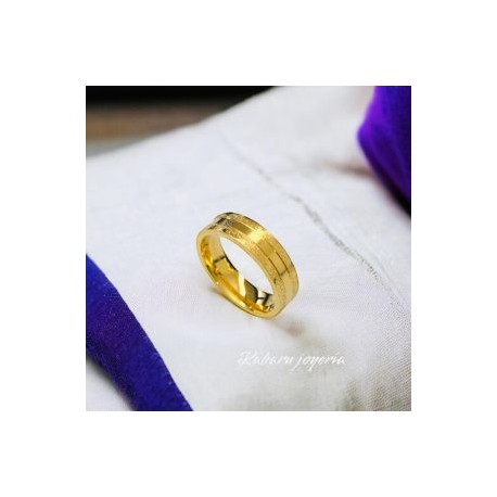 Anillo T7 matrimonio acero inoxidable dorado escarchado