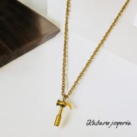 Collar dorado caballero acero inoxidable martillo