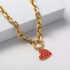 Collar dorado grueso acero inoxidable corazón rojo