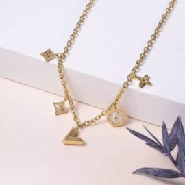 Collar acero inoxidable dorado trébol V