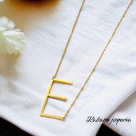 Collar mujer acero inoxidable letra grande E