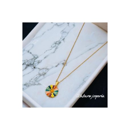 Collar dorado acero inoxidable flor giratoria