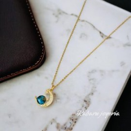 Collar dorado acero inoxidable luna piedra azul