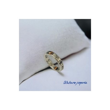 Anillo T6 color plata acero inoxidable num romanos