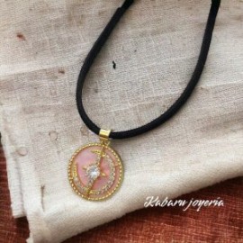 Chocker luna estrella rosa de oro 18k
