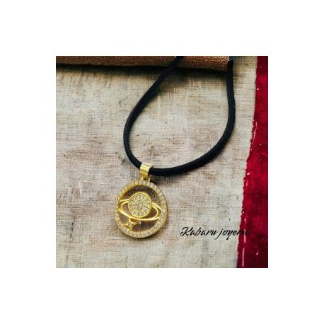 Chocker saturno blanco chapa de oro 18k