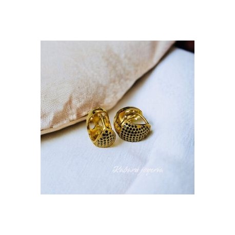 Aretes dorados piedra negra chapa de oro 18k
