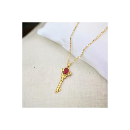 Collar dorado acero inoxidable llave piedra roja