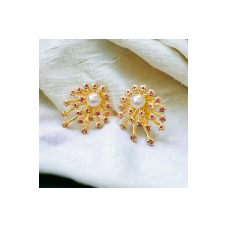 Pendientes estrellas piedra roja chapa de oro 18K