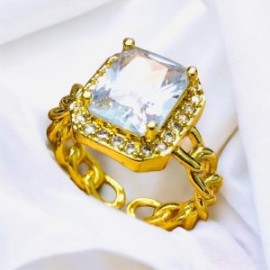 Anillo ajustable píedra cuadro blanco chapa de oro 18K